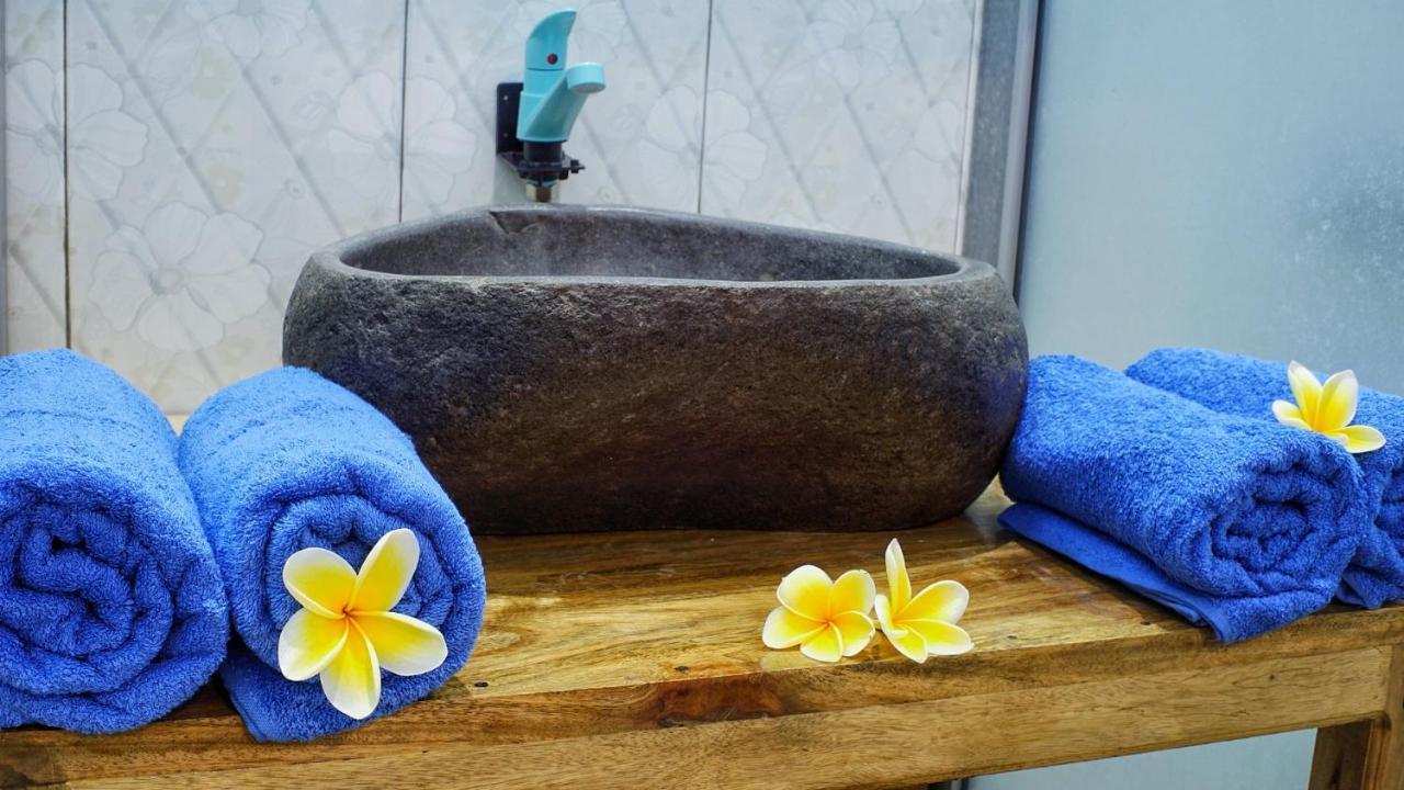 Sentul Hostel Kuta  エクステリア 写真