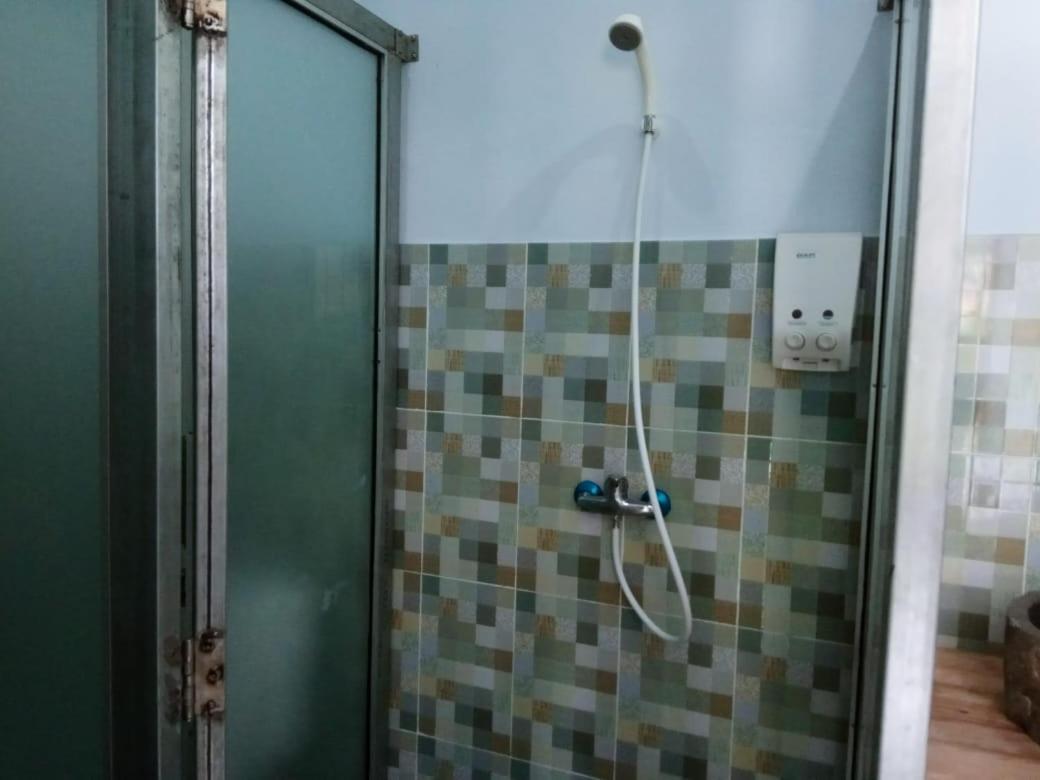Sentul Hostel Kuta  エクステリア 写真
