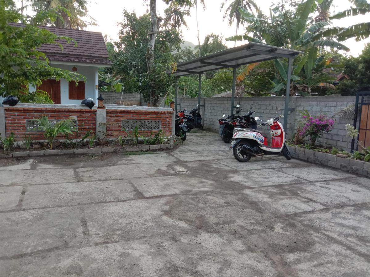 Sentul Hostel Kuta  エクステリア 写真