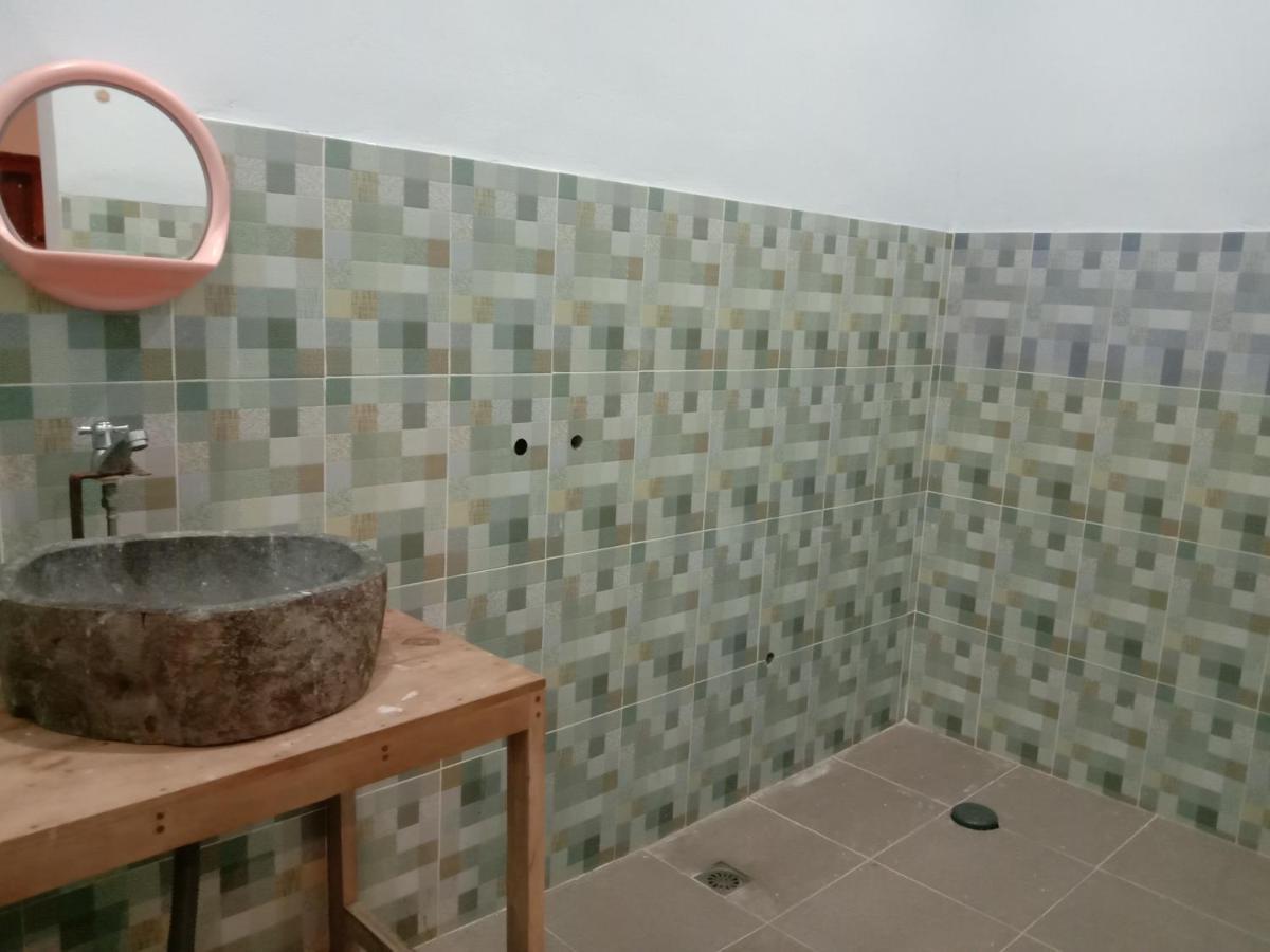 Sentul Hostel Kuta  エクステリア 写真