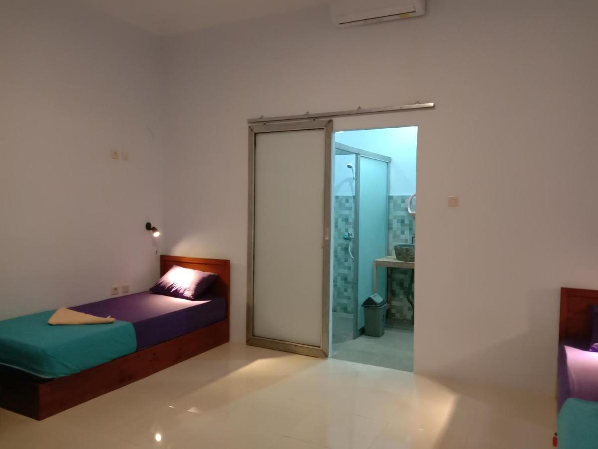 Sentul Hostel Kuta  エクステリア 写真